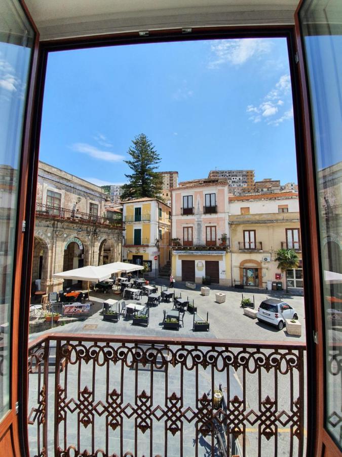 La Meridiana - Centro Storico Di Pizzo Bed & Breakfast Bagian luar foto