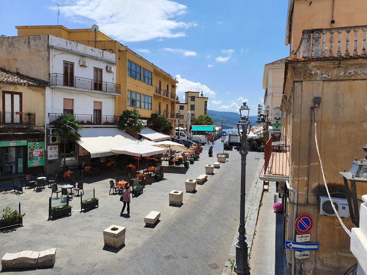 La Meridiana - Centro Storico Di Pizzo Bed & Breakfast Bagian luar foto